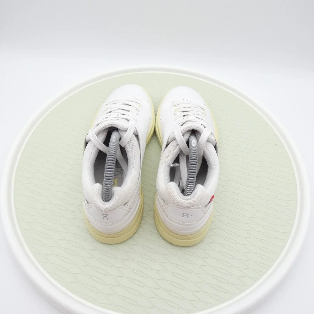 On Running The Roger Advantage White Ivory Sneakers Womens 8 48.98958